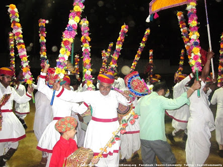 शोभायात्रा में करेंगे गैर नृत्य